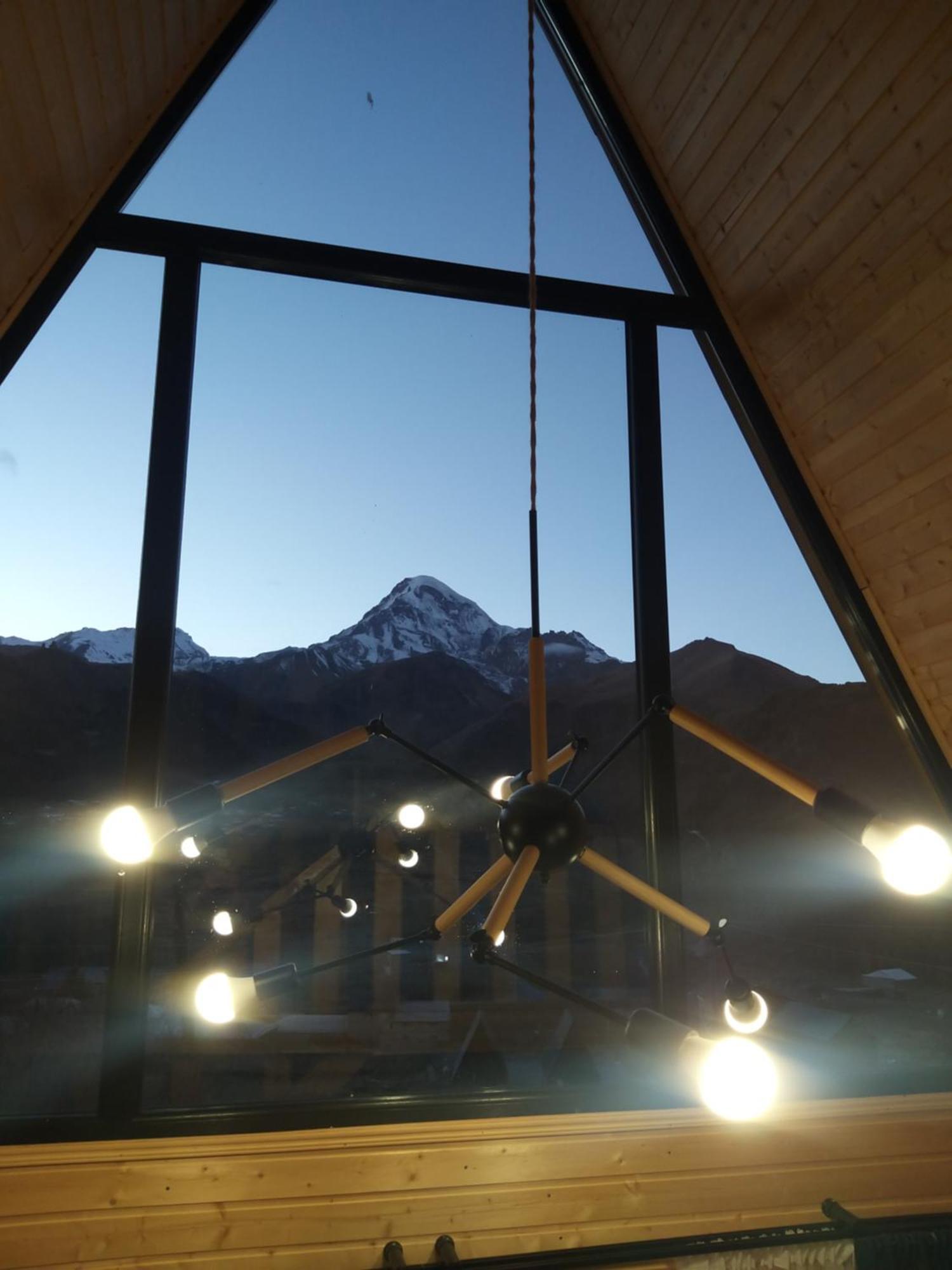 Emotion Kazbegi Stepantsminda Quarto foto