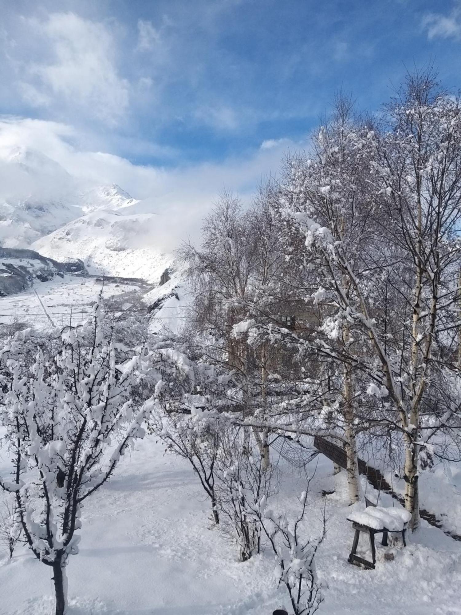 Emotion Kazbegi Stepantsminda Quarto foto