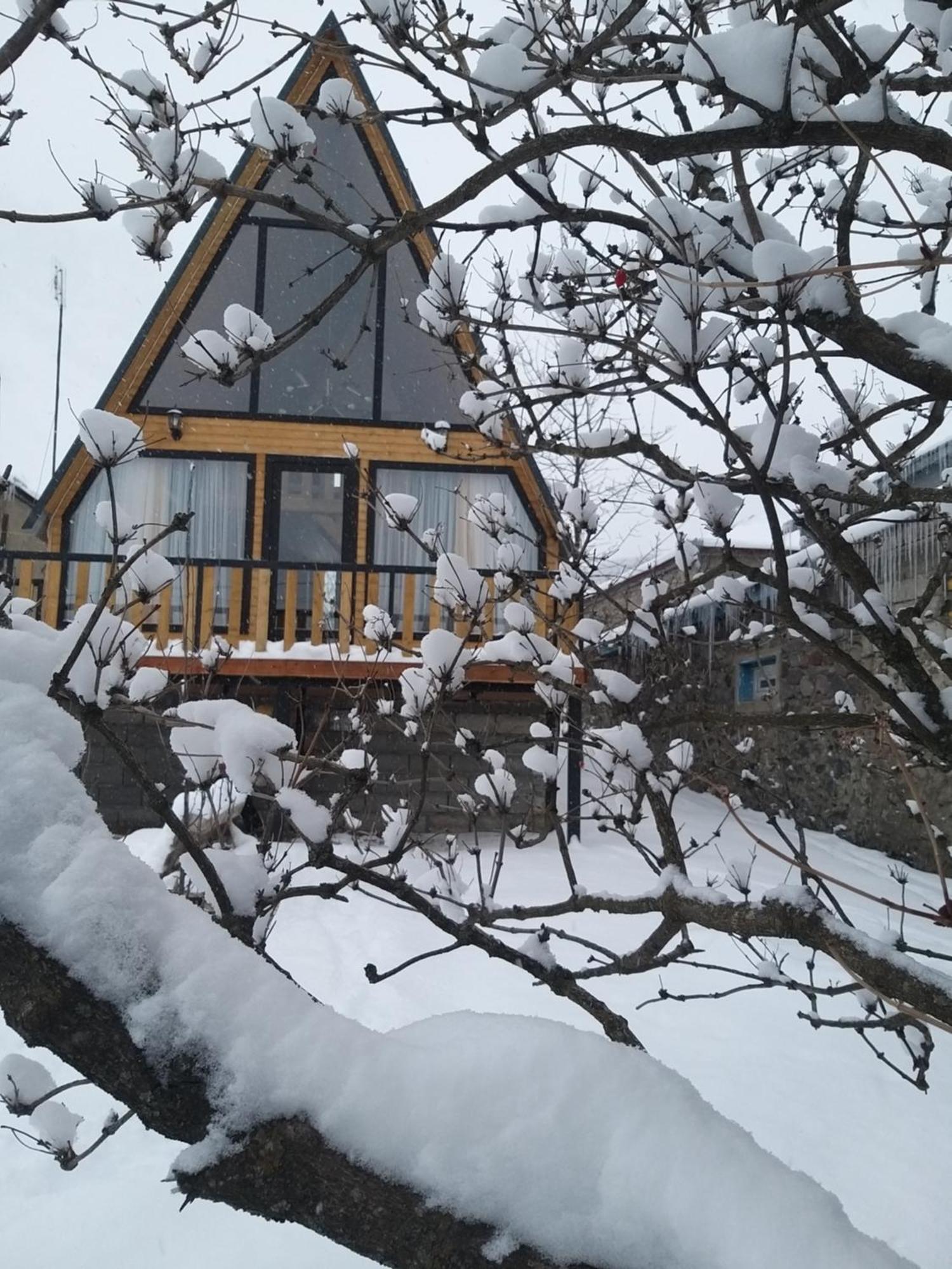Emotion Kazbegi Stepantsminda Quarto foto