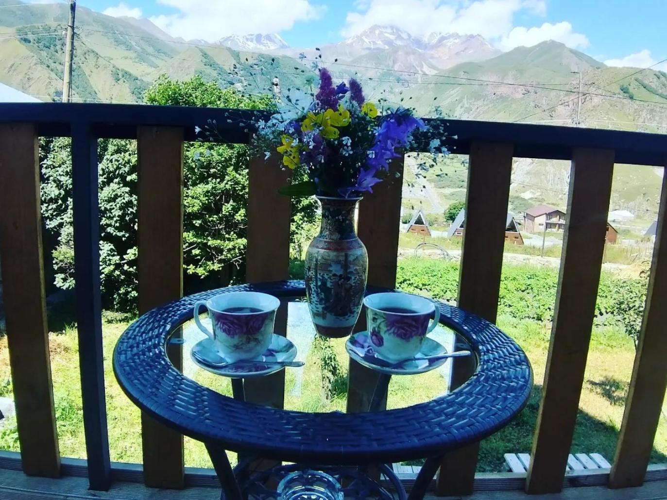 Emotion Kazbegi Stepantsminda Quarto foto